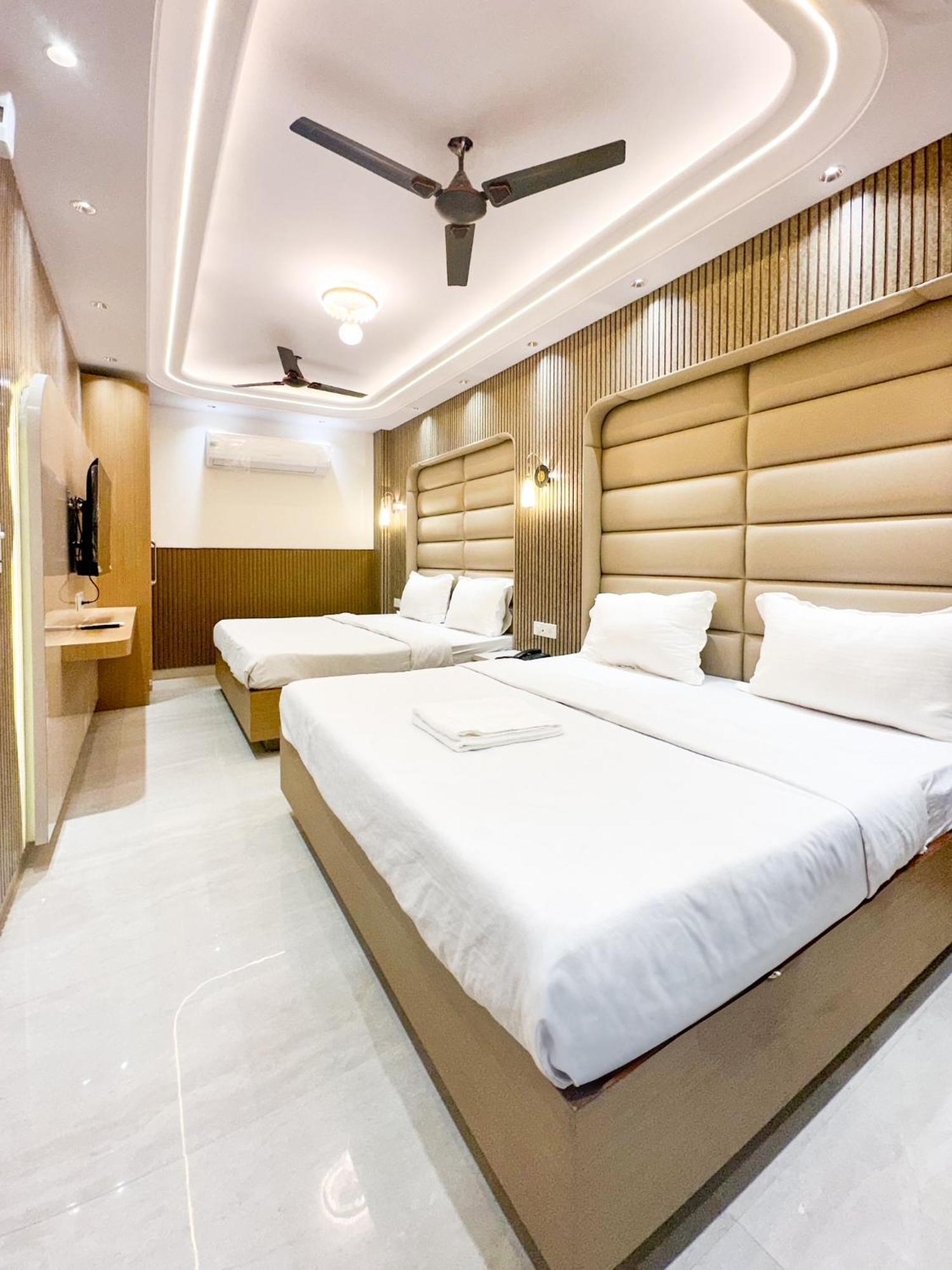 Delhi Delight Premium Bed & Breakfast Yeni Delhi Dış mekan fotoğraf