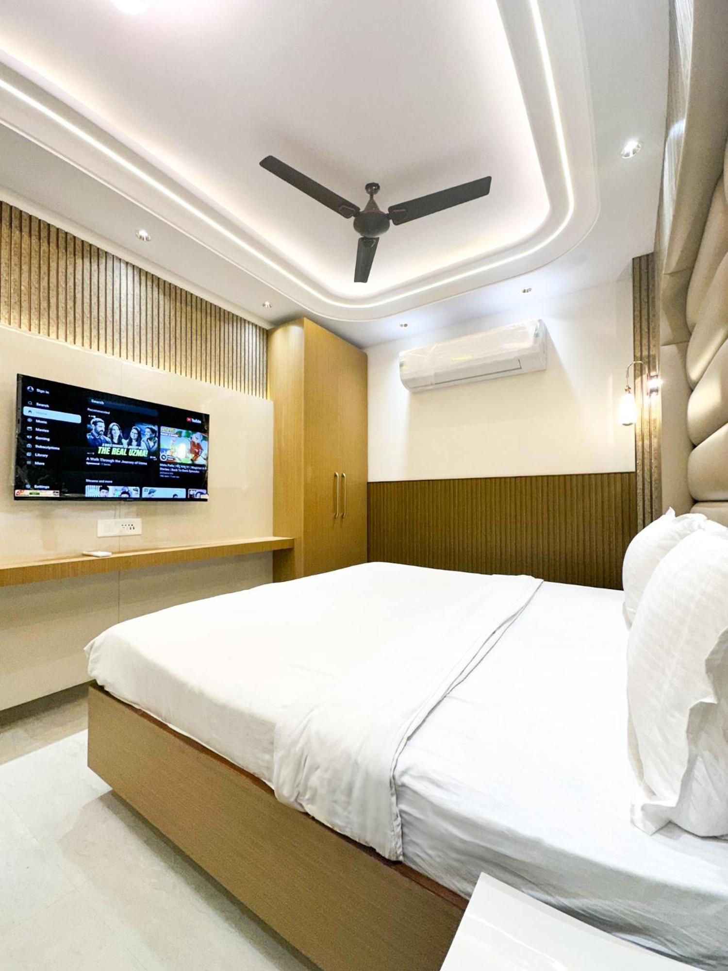 Delhi Delight Premium Bed & Breakfast Yeni Delhi Dış mekan fotoğraf