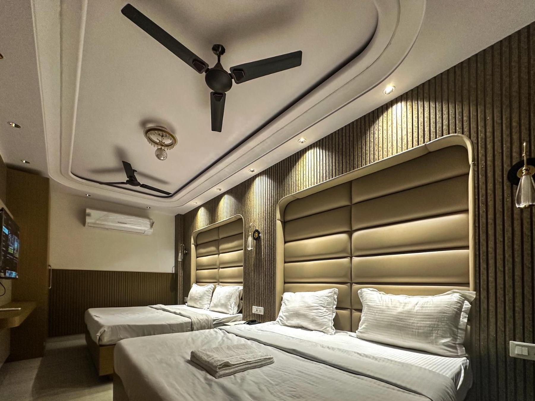 Delhi Delight Premium Bed & Breakfast Yeni Delhi Dış mekan fotoğraf