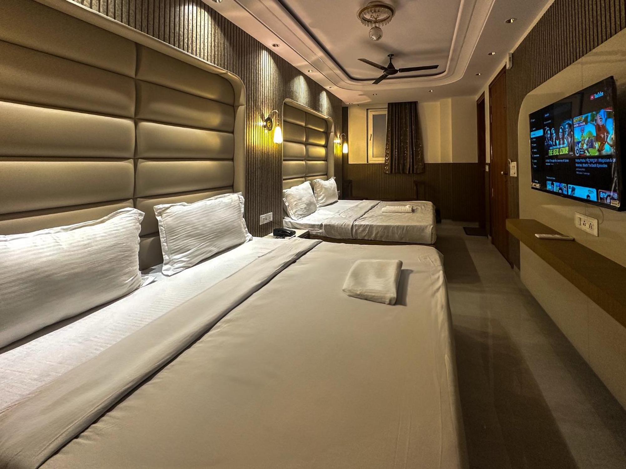 Delhi Delight Premium Bed & Breakfast Yeni Delhi Dış mekan fotoğraf