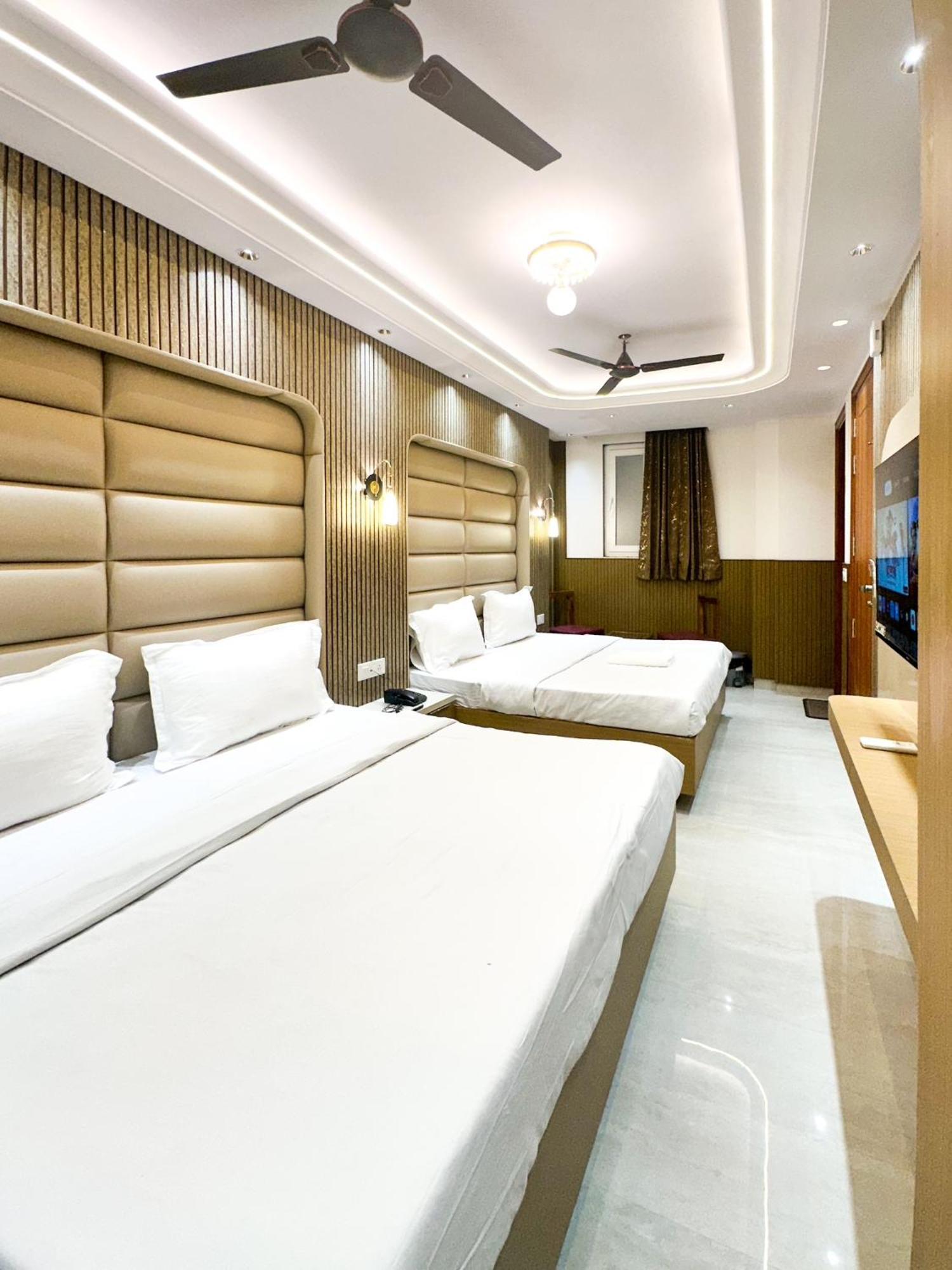 Delhi Delight Premium Bed & Breakfast Yeni Delhi Dış mekan fotoğraf