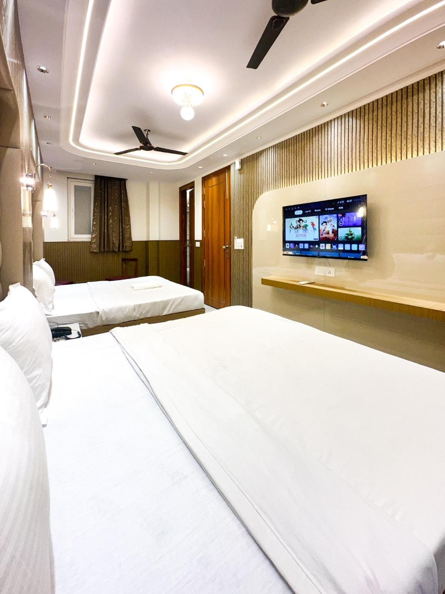 Delhi Delight Premium Bed & Breakfast Yeni Delhi Dış mekan fotoğraf