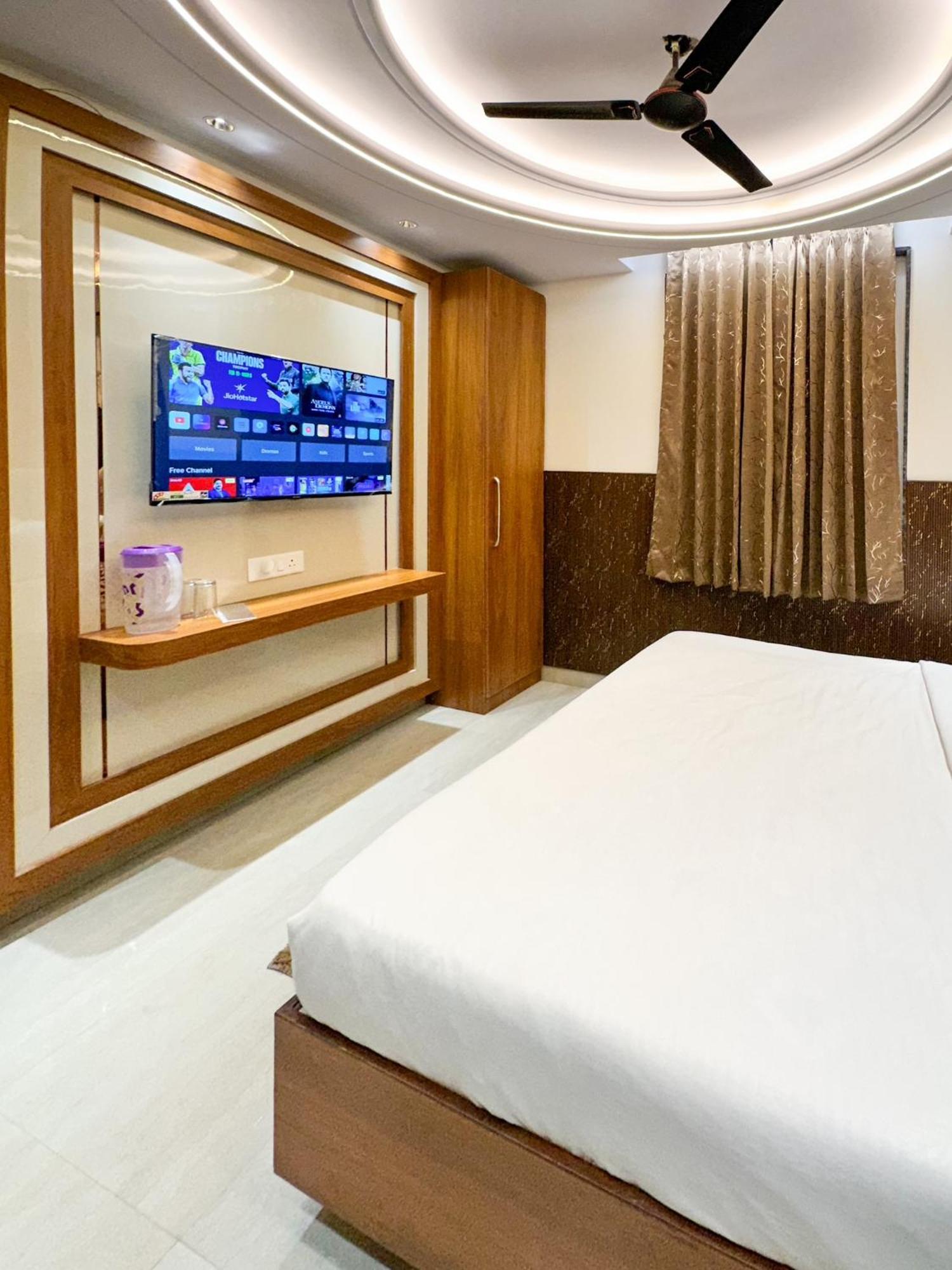 Delhi Delight Premium Bed & Breakfast Yeni Delhi Dış mekan fotoğraf