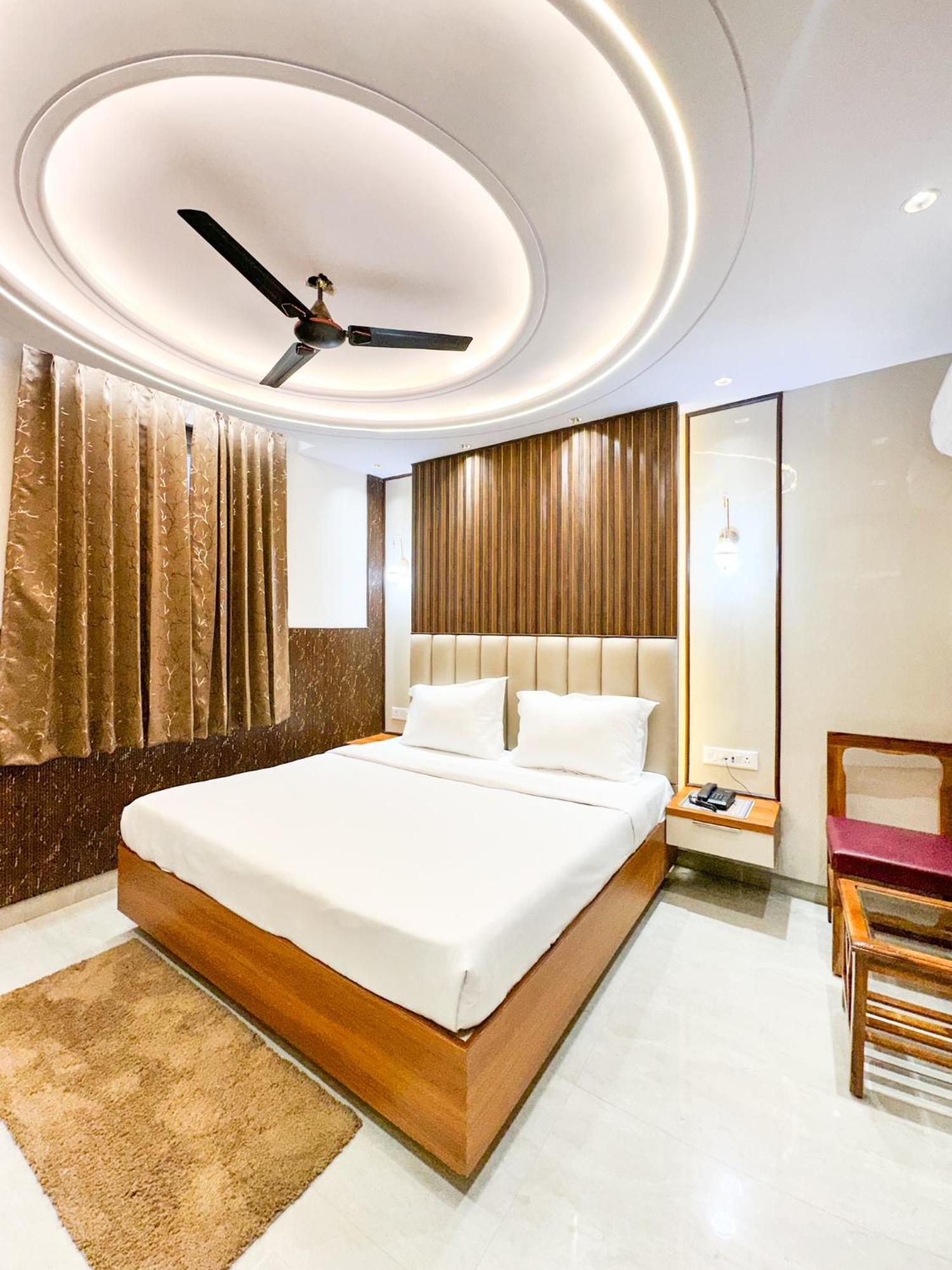 Delhi Delight Premium Bed & Breakfast Yeni Delhi Dış mekan fotoğraf
