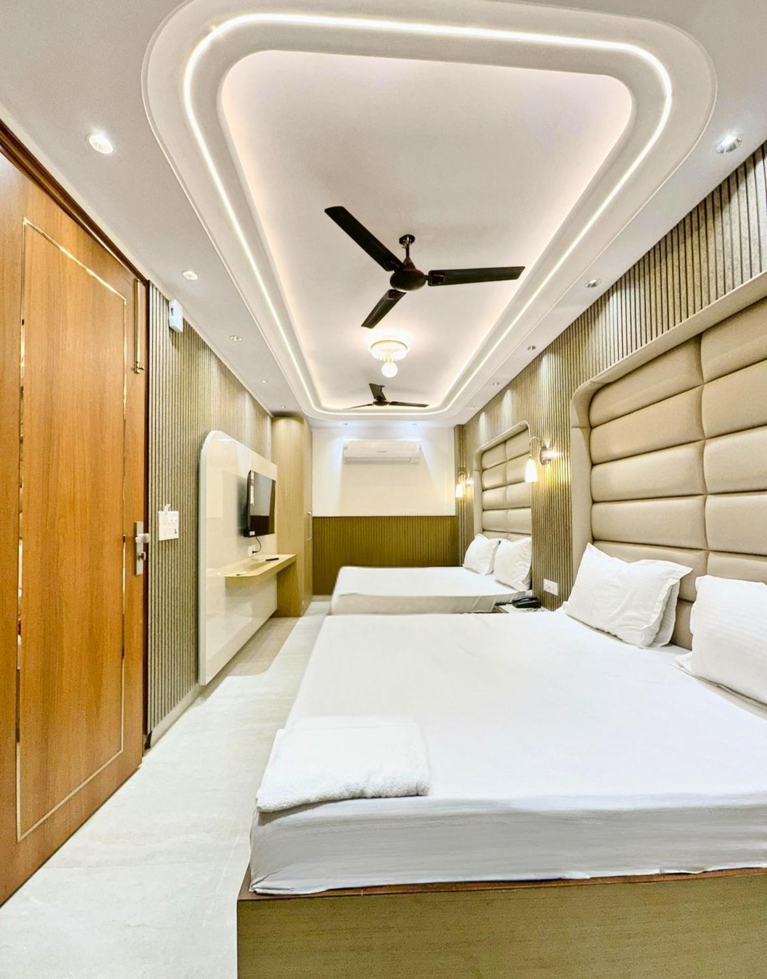 Delhi Delight Premium Bed & Breakfast Yeni Delhi Dış mekan fotoğraf