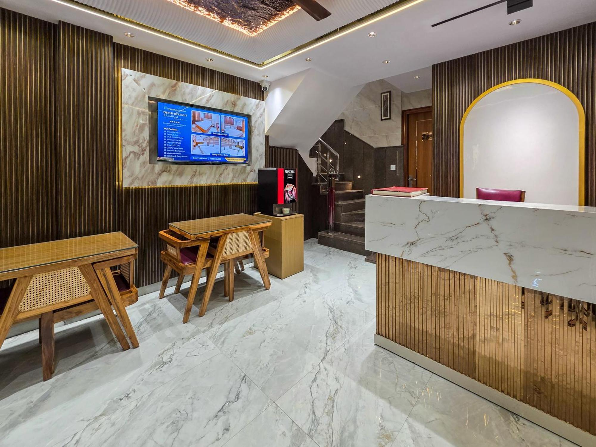 Delhi Delight Premium Bed & Breakfast Yeni Delhi Dış mekan fotoğraf