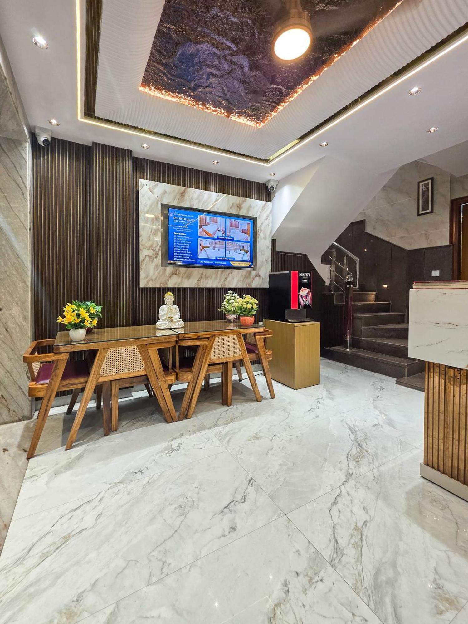 Delhi Delight Premium Bed & Breakfast Yeni Delhi Dış mekan fotoğraf