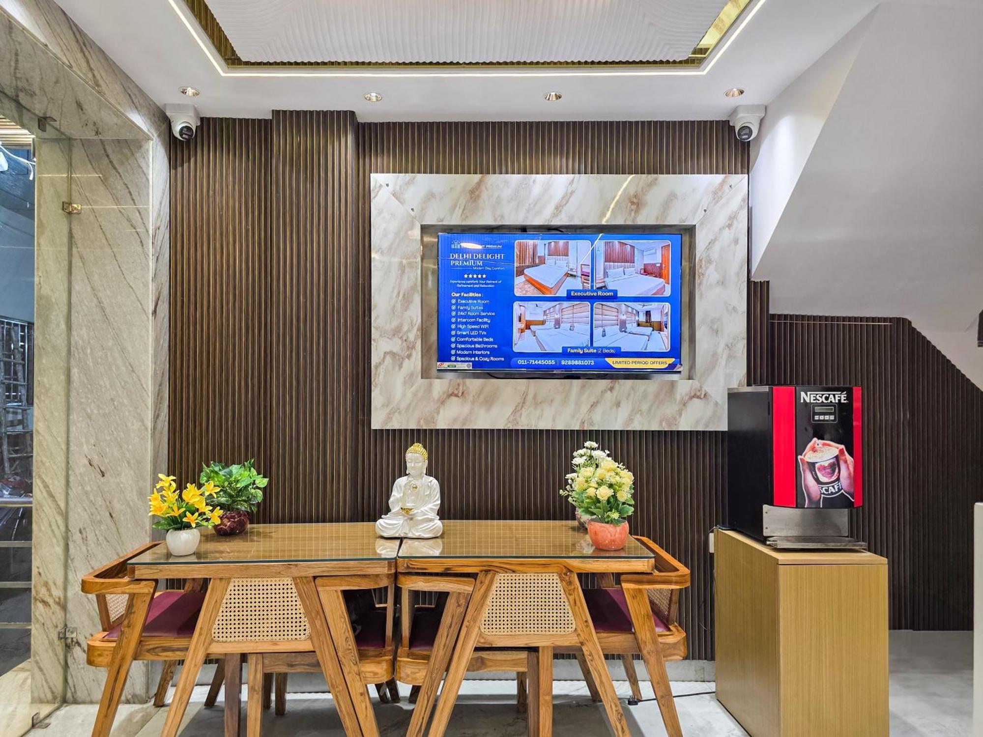 Delhi Delight Premium Bed & Breakfast Yeni Delhi Dış mekan fotoğraf
