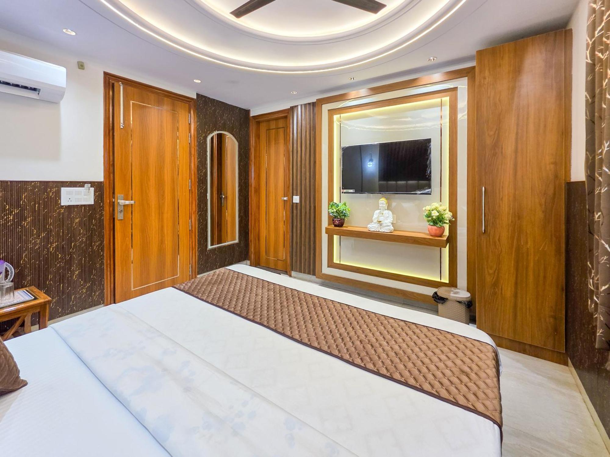 Delhi Delight Premium Bed & Breakfast Yeni Delhi Dış mekan fotoğraf