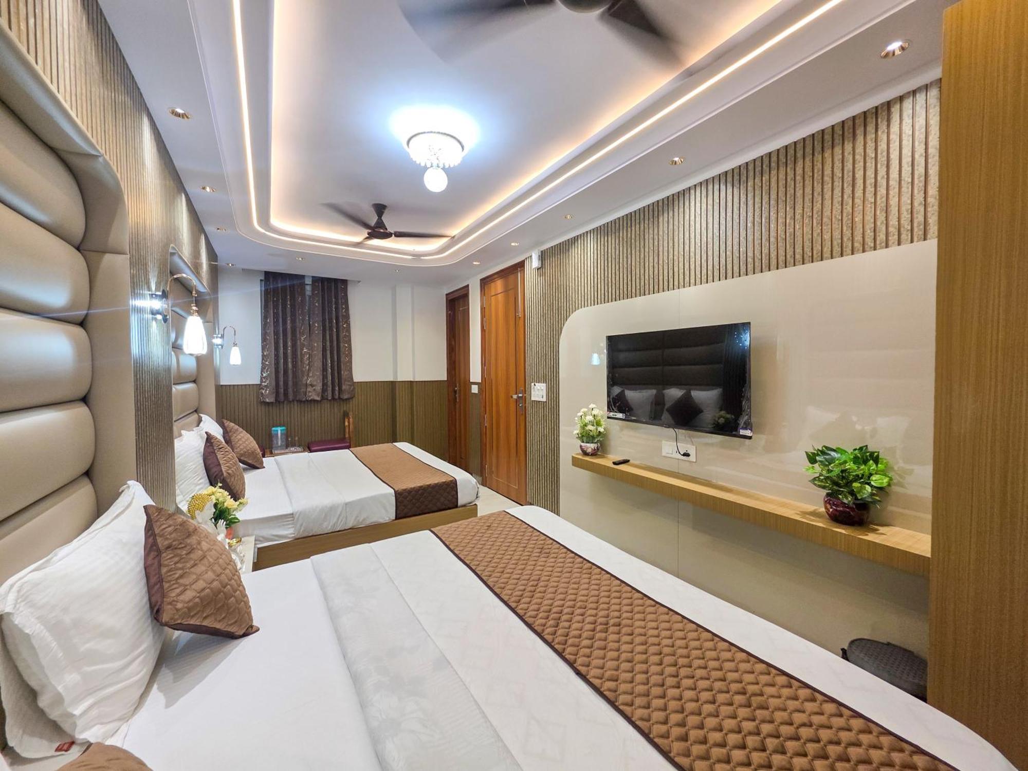 Delhi Delight Premium Bed & Breakfast Yeni Delhi Dış mekan fotoğraf