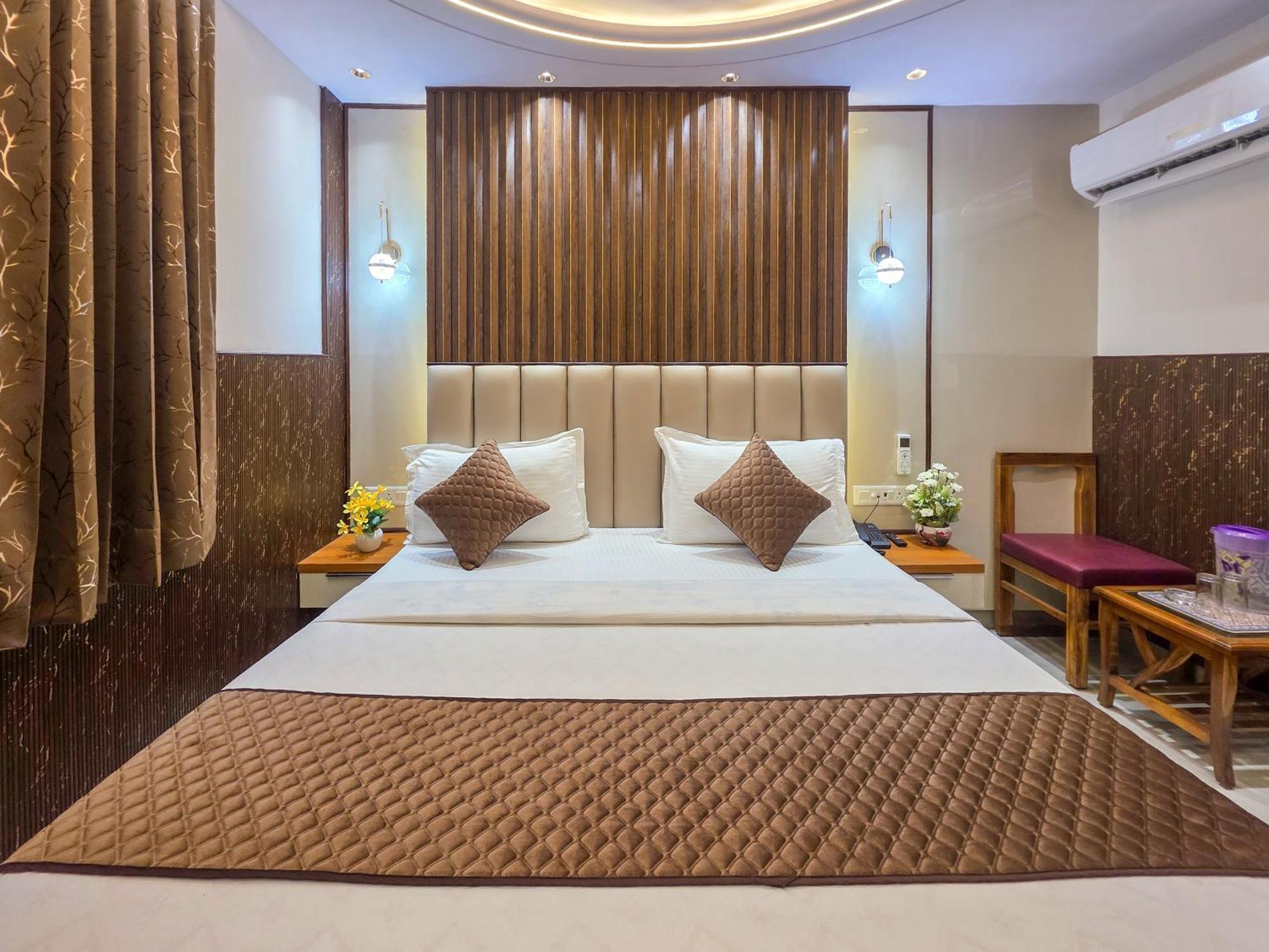 Delhi Delight Premium Bed & Breakfast Yeni Delhi Dış mekan fotoğraf